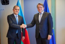 Ceyhun Bayramov Avropa Komissarı ilə Cənubi Qafqazdakı vəziyyəti müzakirə edib Azərbaycan xarici işlər naziri Ceyhun Bayramov Avropa İttifaqının (Aİ) Qonşuluq və Genişlənmə Məsələləri üzrə Komissarı Oliver Varhelyi ilə görüşüb