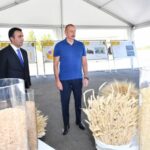 Prezident İlham Əliyev “Ağsu Aqropark”ın fəaliyyəti ilə tanış olub