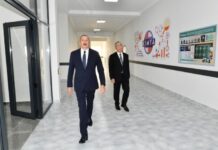Prezident İlham Əliyev Bakının Suraxanı rayonunda yeni inşa edilmiş 87 saylı məktəb kompleksində yaradılan şəraitlə tanış olub Prezident İlham Əliyev Bakının Suraxanı rayonunda yeni inşa edilmiş 87 saylı məktəb kompleksində yaradılan şəraitlə tanış olub