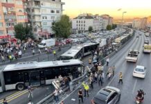 İstanbulda sərnişin nəqliyyat vasitələrinin toqquşması nəticəsində 42 nəfər xəsarət alıb