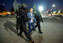 Rusiyada səfərbərliyə qarşı etiraz aksiyalarında mindən çox insan saxlanılıb etiraz aksiyaları