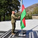 Prezident İlham Əliyev Laçın şəhərində Azərbaycan Bayrağını ucaldıb