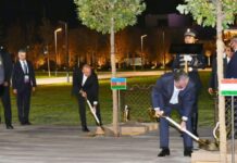 Şanxay Əməkdaşlıq Təşkilatına üzv ölkələrin Sammitində iştirak edən dövlət başçıları ağac əkiblər Şanxay Əməkdaşlıq Təşkilatına üzv ölkələrin Sammitində iştirak edən dövlət başçıları ağac əkiblər