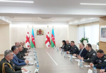 Azərbaycan Ordusunun Baş Qərargah rəisi Gürcüstanın müdafiə naziri ilə görüşüb Azərbaycan Ordusunun Baş Qərargah rəisi Gürcüstanın müdafiə naziri ilə görüşüb