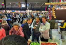 Lüksemburqun Baş naziri Azərbaycan stendini ziyarət edib Ksavye Bettel