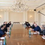 Azərbaycan Respublikasının Prezidenti İlham Əliyev noyabrın 17-də Avropa İttifaqının Şərq Tərəfdaşlığı üzrə xüsusi elçisi Dirk Şuebelin rəhbərlik etdiyi, Avropa İttifaqının və bir sıra üzv ölkələrin Şərq Tərəfdaşlığı üzrə məsul şəxslərinin daxil olduğu nümayəndə heyətini qəbul edib