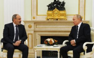 Ermənistan Baş naziri Nikol Paşinyan və Rusiya Prezidenti Vladimir Putin