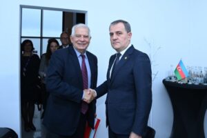 Dekabrın 1-də Azərbaycan Respublikasının xarici işlər naziri Ceyhun Bayramov Polşanın Lodz şəhərində keçirilən Avropada Təhlükəsizlik və Əməkdaşlıq Təşkilatının (ATƏT) Xarici İşlər Nazirləri Şurasının 29-cu iclasında iştirakı çərçivəsində Avropa İttifaqının (Aİ) xarici və təhlükəsizlik məsələləri üzrə ali nümayəndəsi Cozef Borel ilə görüşüb Dekabrın 1-də Azərbaycan Respublikasının xarici işlər naziri Ceyhun Bayramov Polşanın Lodz şəhərində keçirilən Avropada Təhlükəsizlik və Əməkdaşlıq Təşkilatının (ATƏT) Xarici İşlər Nazirləri Şurasının 29-cu iclasında iştirakı çərçivəsində Avropa İttifaqının (Aİ) xarici və təhlükəsizlik məsələləri üzrə ali nümayəndəsi Cozef Borel ilə görüşüb