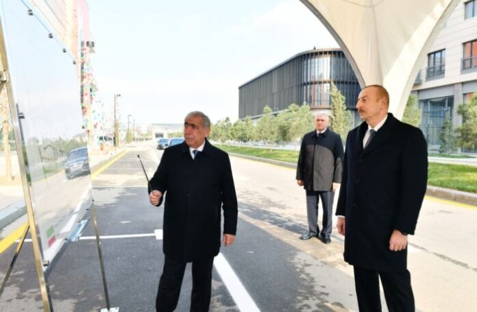 Prezident İlham Əliyev görülən işlərlə tanış olub, Qarabağ Atları Kompleksinin təməlini qoyub