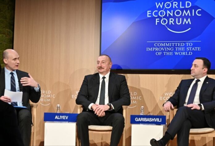Davos Dünya İqtisadi Forumu çərçivəsində keçirilən “Avrasiya Orta Dəhlizi: Yoldan magistrala” mövzusunda panel iclası