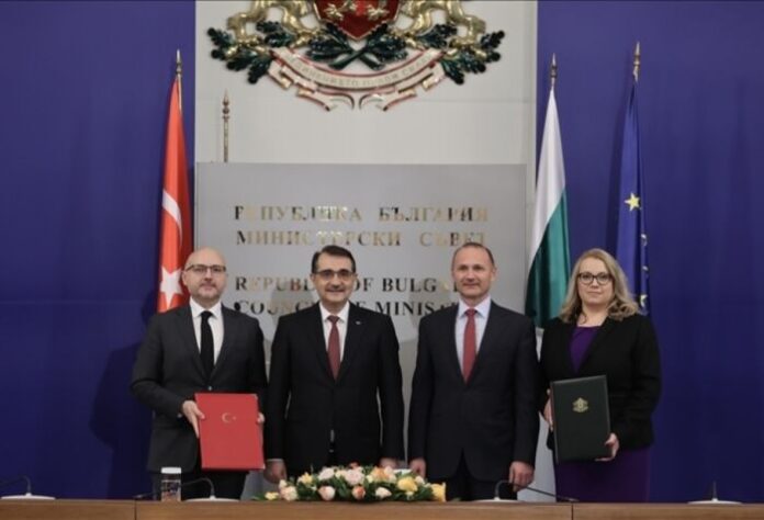 Türkiyə ilə Bolqarıstan arasında təbii qaz nəqlinə dair anlaşma imzalanıb