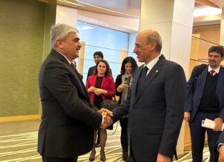 Azərbaycanın maliyyə naziri Samir Şərifov ölkəmizdə səfərdə olan İslam İnkişaf Bankı (İİB) Qrupunun prezidenti Məhəmməd Süleyman Əl-Casirin başçılıq etdiyi nümayəndə heyəti ilə görüşüb