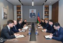 Azərbaycan xarici işlər naziri Ceyhun Bayramov Qoşulmama Hərəkatının COVİD-19-a qarşı mübarizə üzrə Təmas Qrupunun Zirvə Görüşündə iştirak etmək üçün Bakıda səfərdə olan Belarus Baş nazirinin müavini İqor Petrişenko ilə görüşüb
