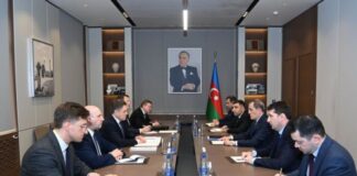 Azərbaycan xarici işlər naziri Ceyhun Bayramov Qoşulmama Hərəkatının COVİD-19-a qarşı mübarizə üzrə Təmas Qrupunun Zirvə Görüşündə iştirak etmək üçün Bakıda səfərdə olan Belarus Baş nazirinin müavini İqor Petrişenko ilə görüşüb