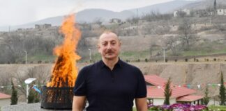 Dövlətimizin başçısı kənddə Novruz tonqalını alovlandırıb və Azərbaycan xalqını bayram münasibətilə təbrik edib