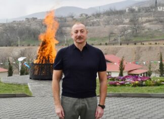 Dövlətimizin başçısı kənddə Novruz tonqalını alovlandırıb və Azərbaycan xalqını bayram münasibətilə təbrik edib