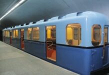 Bakı metrosunda retro vaqonlar nümayiş etdirilir