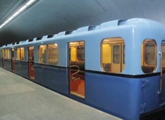 Bakı metrosunda retro vaqonlar nümayiş etdirilir