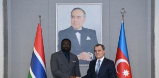 Azərbaycan xarici işlər naziri Ceyhun Bayramov Qoşulmama Hərəkatının (QH) COVID-19-a qarşı mübarizə üzrə Təmas Qrupunun Zirvə Görüşü çərçivəsində ölkəmizdə səfərdə olan Qambiyanın xarici işlər, beynəlxalq əməkdaşlıq və xaricdəki qambiyalılar üzrə naziri Mamadu Tanqara ilə görüşüb