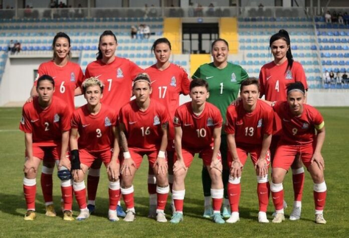 qadın futbolçulardan ibarət milli komanda
