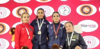 qadın güləşçilər