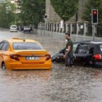 Güclü yağışlar nəticəsində Ankaranın bəzi hissələri su altında qalıb