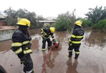 FHN: Gəncədə subasmaya məruz qalmış yaşayış yerlərindən su çəkilərək kənarlaşdırılıb
