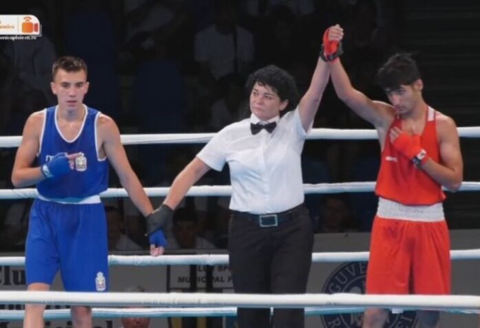 Rumıniyanın Ployeşti şəhərində yeniyetmə oğlan və qız boksçular arasında Avropa birinciliyi