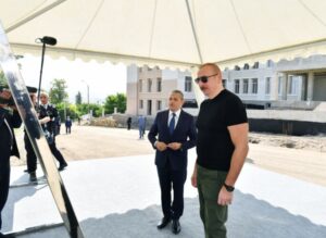 Azərbaycan Respublikasının Prezidenti İlham Əliyev iyulun 21-də Şuşa şəhərində 1 nömrəli tam orta məktəbin binasında tikinti işlərinin gedişi ilə tanış olub