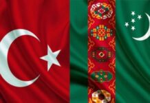 Türkiyə və Türkmənistan bayraqları