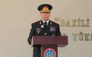 Azərbaycan Respublikasının daxili işlər naziri general-polkovnik Vilayət Eyvazov