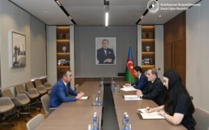 Azərbaycan xarici işlər naziri Ceyhun Bayramov Litvanın Azərbaycandakı səfiri Eqidius Navikası ölkədə diplomatik fəaliyyət müddətinin başa çatması ilə əlaqədar qəbul edib