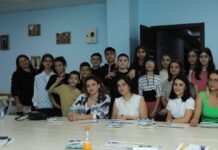 Azad Müəllimlər İctimai Birliyi yekun dəyirmi masa keçirdi