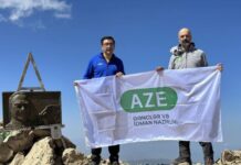 Fərid Qayıbov “Heydər Əliyev zirvəsi”nə qalxıb Azərbaycanın gənclər və idman naziri Fərid Qayıbov "Heydər Əliyev zirvəsi"nə qalxıb