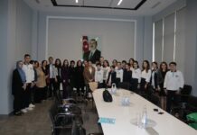 Şagirdlərin ölkədaxili və beynəlxalq layihələrdə iştirakı – 20 nömrəli məktəb-liseydə tədbir Elm və Təhsil Nazirliyi Şamaxı Astrofizika Rəsədxanasının təşkilatçılığı ilə A.Hüseynzadə adına 20 nömrəli məktəb-liseydə “Orta ümumtəhsil məktəblərində elm və təhsilin inteqrasiyası, şagirdlərin ölkədaxili və beynəlxalq layihələrdə iştirakı” mövzusunda tədbir