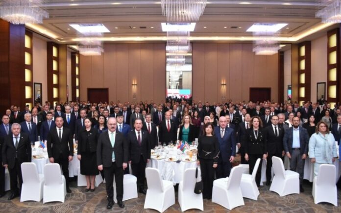 Bakıda Şimali Kipr Prezidenti Ersin Tatarın şərəfinə rəsmi ziyafət