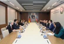 Bakıda Azərbaycan və Almaniya XİN başçılarının geniş tərkibdə görüşü keçirilib Azərbaycanın xarici işlər naziri Ceyhun Bayramov ölkəmizə səfəri çərçivəsində Almaniya Federativ Respublikasının xarici işlər naziri Annalena Berbokun rəhbərlik etdiyi nümayəndə heyətini qəbul edib