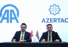 AZƏRTAC ilə Anadolu Agentliyi arasında əməkdaşlığa dair yeni müqavilə imzalanıb AZƏRTAC-ın İdarə Heyətinin sədri Vüqar Əliyev və Anadolu Agentliyinin İdarə Heyətinin sədri, Baş direktoru Serdar Karagöz