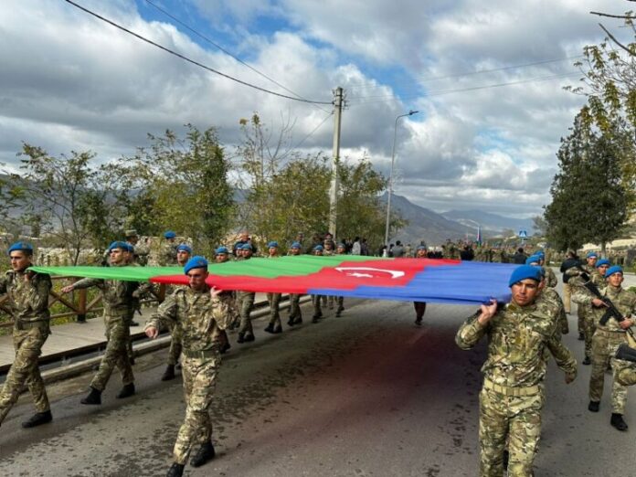 Laçında Bayraq yürüşü keçirilir