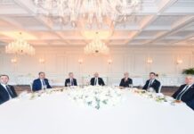 SPECA-nın Zirvə görüşündə iştirak edən dövlət və hökumət başçılarının şərəfinə Prezident İlham Əliyevin adından rəsmi nahar verilib SPECA-nın Zirvə görüşündə iştirak edən dövlət və hökumət başçılarının şərəfinə Prezident İlham Əliyevin adından rəsmi nahar verilib