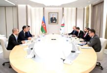 SOCAR-ın prezidenti “Mizuho” Maliyyə Qrupunun nümayəndə heyəti ilə görüşüb Dekabrın 11-də Azərbaycan Respublikası Dövlət Neft Şirkətinin (SOCAR) prezidenti Rövşən Nəcəf Yaponiyanın ən iri bank holdinqlərindən biri olan “Mizuho” Maliyyə Qrupunun nümayəndə heyəti ilə görüşüb