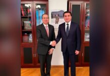 Hikmət Hacıyev Pakistan səfiri ilə ikitərəfli gündəliyi müzakirə edib Azərbaycan Prezidentinin köməkçisi - Prezident Administrasiyasının Xarici siyasət məsələləri şöbəsinin müdiri Hikmət Hacıyev Pakistanın Azərbaycandakı səfiri Bilal Hayee ilə görüşüb