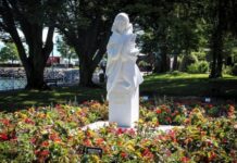 Fransada yaşayan soydaşlarımız Evian-le Bən şəhər meriyasına etiraz ediblər “Azərbaycan bağı”