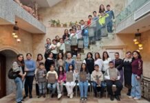 Qarabağ müharibəsi qəhrəmanlarının övladları “Ədibin Evi”ni ziyarət ediblər Qarabağ müharibəsi qəhrəmanlarının övladları “Ədibin Evi”ni ziyarət ediblər