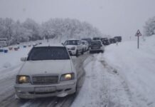 Dağlıq ərazilərdə qarın yarada biləcəyi fəsadlar aradan qalxmayıb Qar səbəbindən Bakı-Şamaxı-Yevlax avtomobil yolu bağlanıb