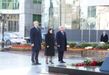 Dövlət və hökumət rəsmiləri Xocalı soyqırımı abidəsini ziyarət ediblər Dövlət və hökumət rəsmiləri Xocalı soyqırımı abidəsini ziyarət ediblər