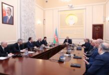 Prezident Administrasiyasının rəhbəri Samir Nuriyev yeni vəzifəyə təyin olunmuş ədliyyə nazirini kollektivə təqdim edib Fevralın 28-də Azərbaycan Respublikası Prezidentinin Administrasiyasının rəhbəri Samir Nuriyev ədliyyə naziri Fərid Əhmədovu kollektivə təqdim edib