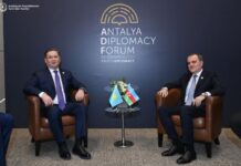 Azərbaycanın xarici işlər naziri qazaxıstanlı həmkarı ilə görüşüb Azərbaycan Respublikasının xarici işlər naziri Ceyhun Bayramov Antalya Diplomatiya Forumu çərçivəsində Qazaxıstan Respublikasının Baş nazirinin müavini, xarici işlər naziri Murat Nurtleu ilə görüşüb
