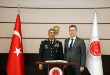 Azərbaycan və Türkiyə arasında hərbi sahədə əməkdaşlığın inkişafı ilə bağlı müzakirələr aparılıb Türkiyədə rəsmi səfərdə olan Azərbaycanın müdafiə naziri general-polkovnik Zakir Həsənovun rəhbərlik etdiyi nümayəndə heyəti qardaş ölkənin Müdafiə Sənayesi Komitəsinin sədri Haluk Görgün ilə görüşüb