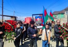 Xocalı soyqırımı zamanı itkin düşən Akif Mahmudov torpağa tapşırılıb Xocalı soyqırımı zamanı itkin düşmüş şəxslərdən Akif Seydulla oğlu Mahmudovun dəfn mərasimi